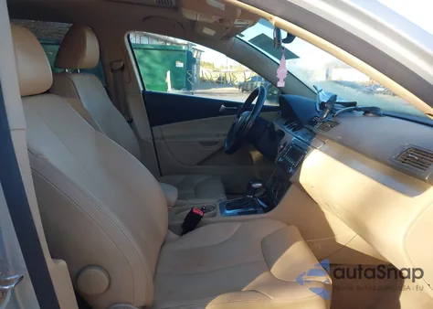 2009 Volkswagen Passat Komfort from USA, damaged, VIN WVWXK73C39E074942